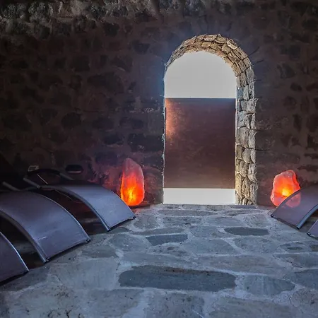 Dammusi Al-qubba Wellness & Bed and breakfast Campobello
