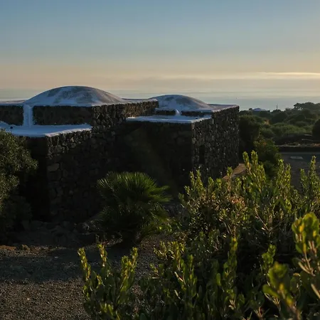 Bed & Breakfast Dammusi Al-qubba Wellness &