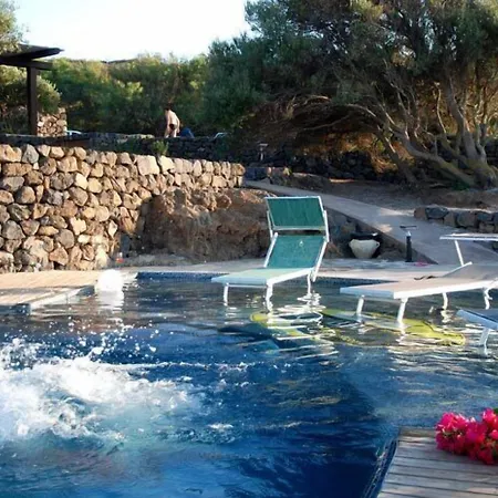 Bed & Breakfast Dammusi Al-qubba Wellness &