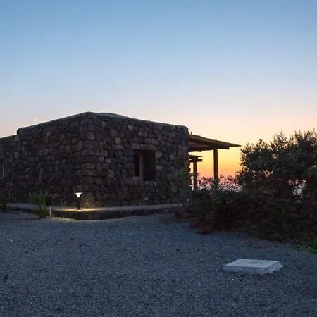 Bed & Breakfast Dammusi Al-qubba Wellness & Campobello