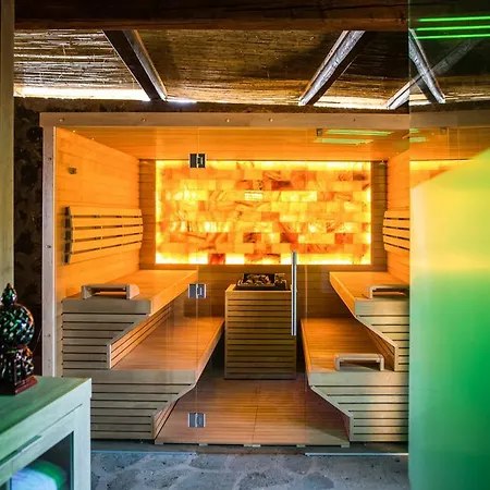 Dammusi Al-qubba Wellness & Couette-café 4*