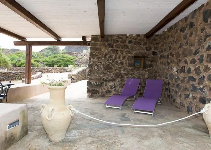 Dammusi Al-qubba Wellness&resort Bed & Breakfast Campobello