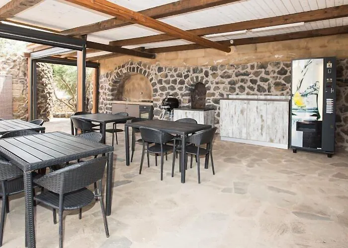 Dammusi Al-qubba Wellness&resort Bed & Breakfast 4*