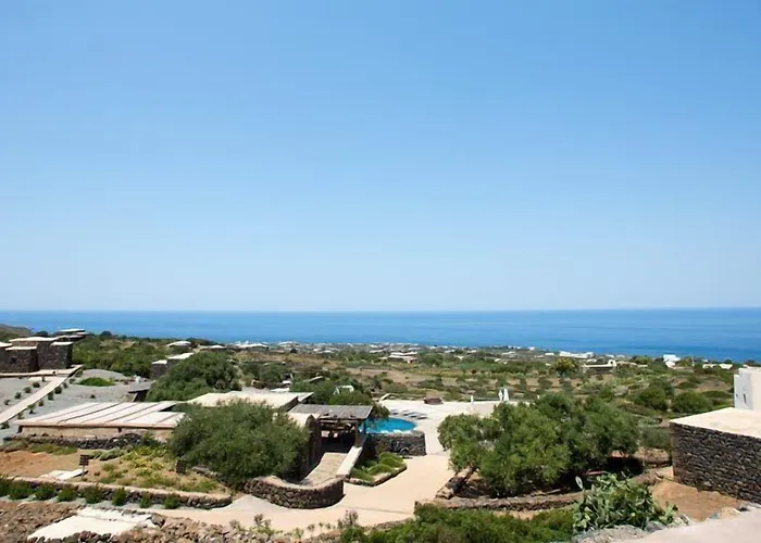 Dammusi Al-qubba Wellness&resort Bed & Breakfast 4*