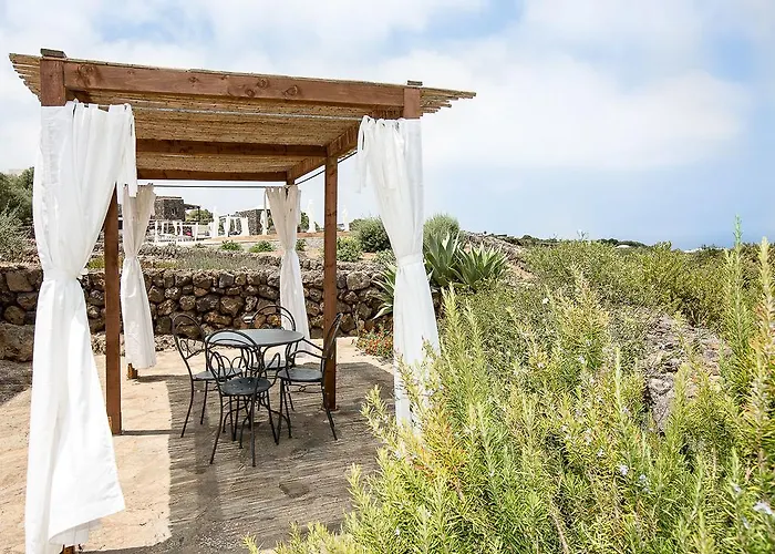 Dammusi Al-qubba Wellness&resort Bed & Breakfast 4*